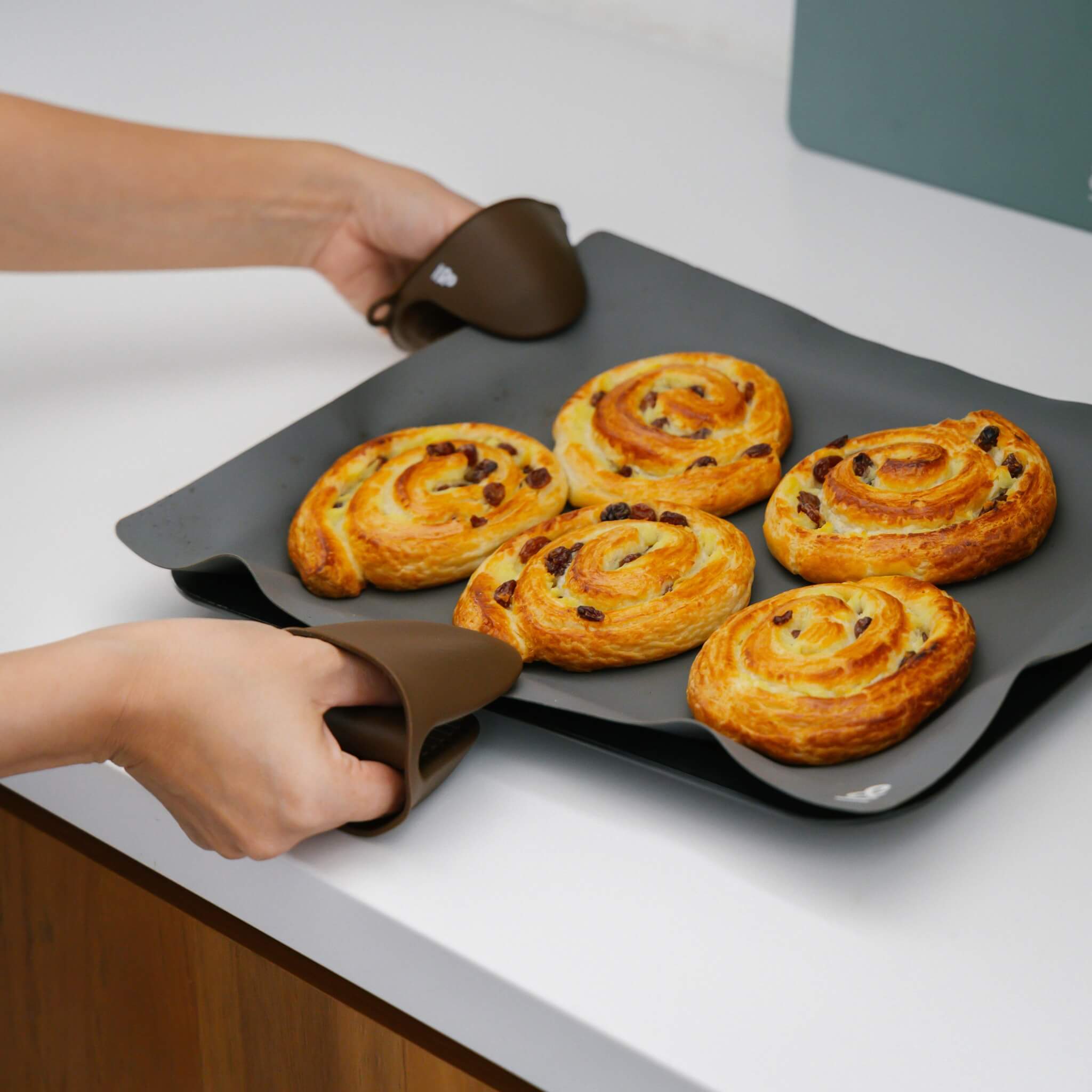 Silicone Oven Mitt Set