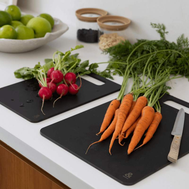 The Shocking Truth Behind Plastic Chopping Boards: A Silent Source of Microplastics in Your Food