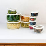 Set-of-three-round-glass-food-storage-containers -with-glass-lids